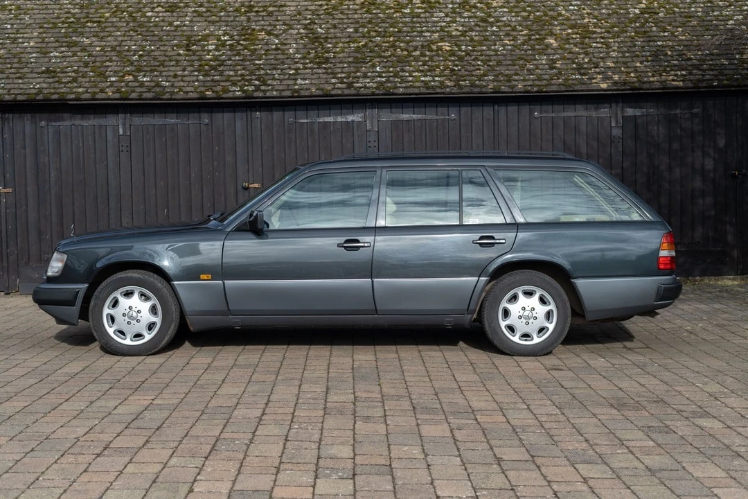 1996 Mercedes-Benz W124 E-Class - Image 10 of 30