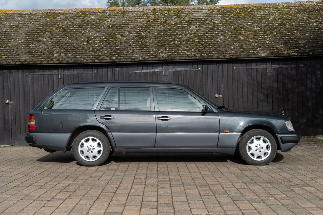 1996 Mercedes-Benz W124 E-Class - Image 16 of 30
