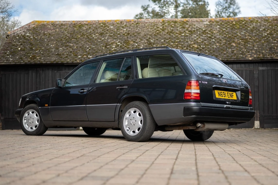 1996 Mercedes-Benz W124 E-Class - Image 24 of 30