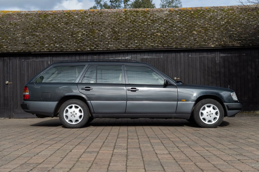 1996 Mercedes-Benz W124 E-Class - Image 17 of 30