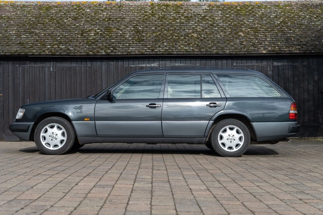 1996 Mercedes-Benz W124 E-Class - Image 11 of 30