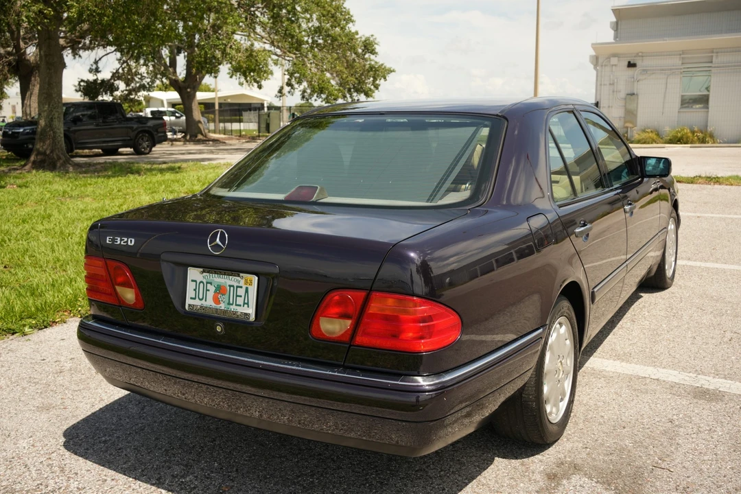 1996 Mercedes-Benz W210 E-Class - Image 17 of 31