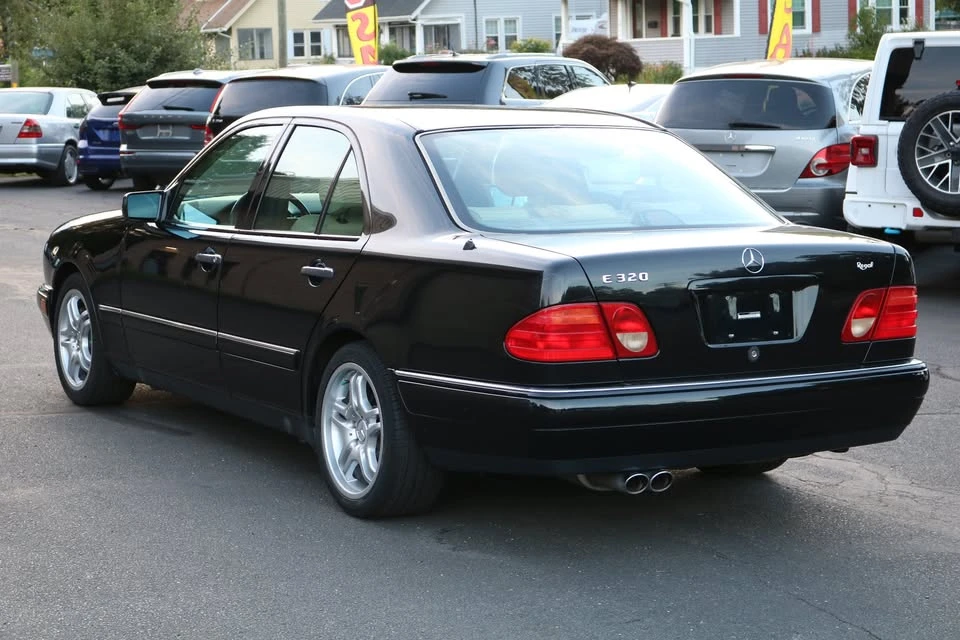 1996 Mercedes-Benz W210 E-Class - Image 6 of 19