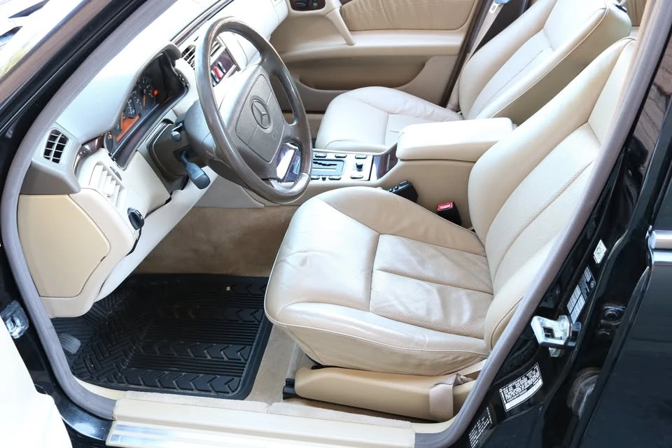 1996 Mercedes-Benz W210 E-Class - Image 9 of 19
