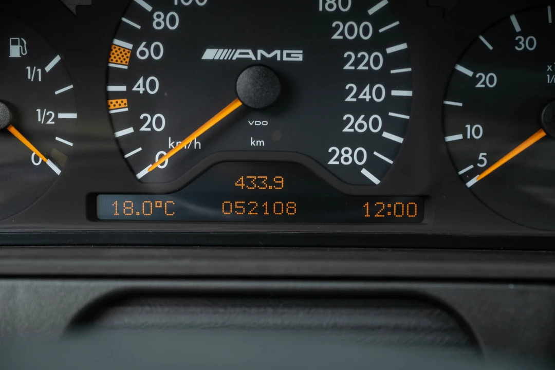 1996 Mercedes-Benz W210 E 36 & E 50 & E 55 & E 60 AMG - Image 24 of 31