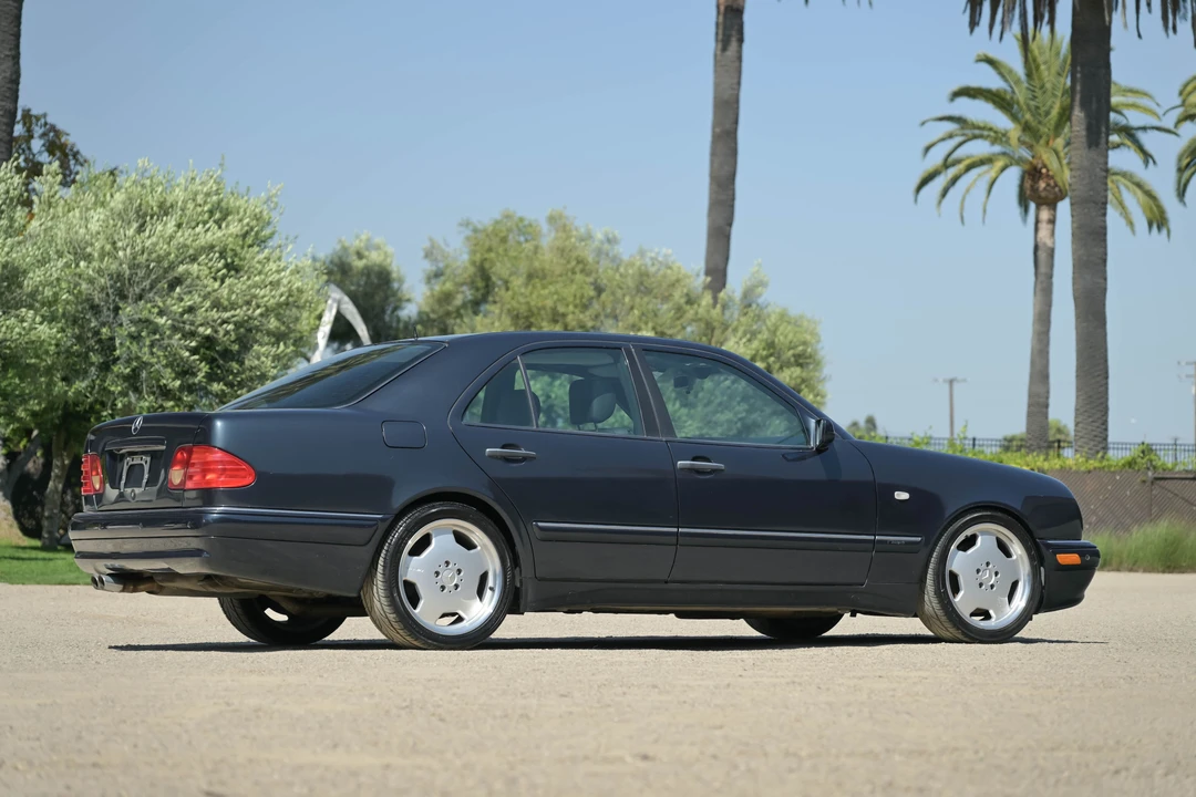 1996 Mercedes-Benz W210 E 36 & E 50 & E 55 & E 60 AMG - Image 13 of 31