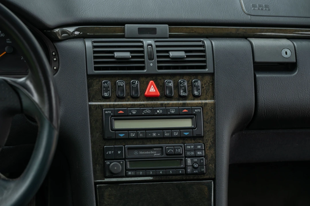 1996 Mercedes-Benz W210 E 36 & E 50 & E 55 & E 60 AMG - Image 25 of 31