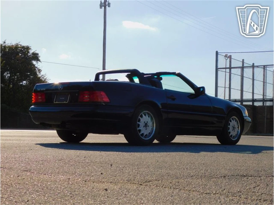 1996 Mercedes-Benz R129 SL-Class - Image 24 of 31