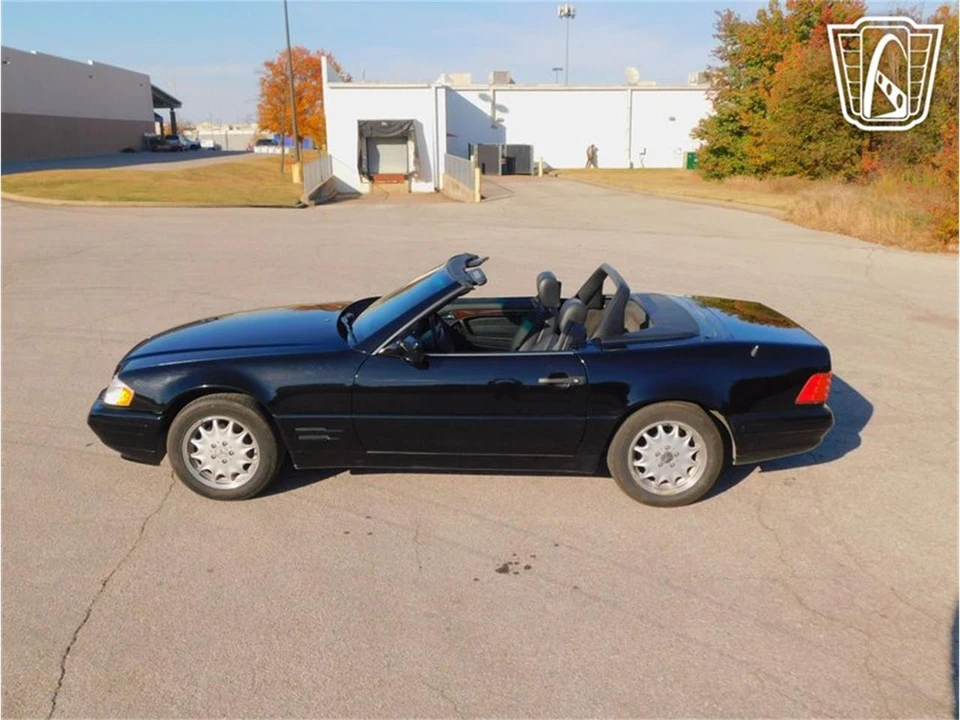 1996 Mercedes-Benz R129 SL-Class - Image 10 of 31