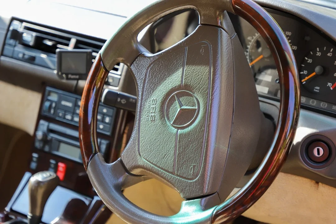 1996 Mercedes-Benz R129 SL-Class - Image 3 of 30