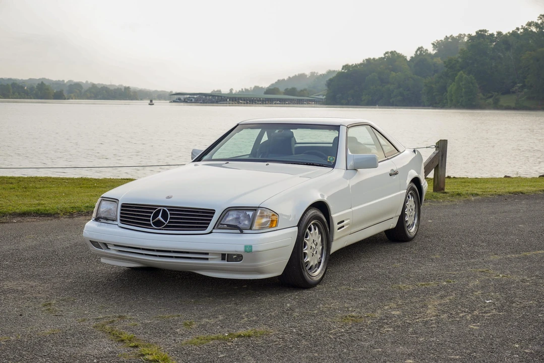 1996 Mercedes-Benz R129 SL-Class - Image 2 of 31