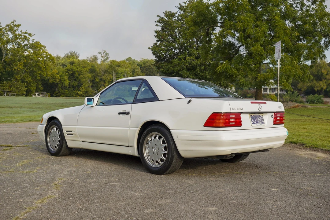 1996 Mercedes-Benz R129 SL-Class - Image 8 of 31