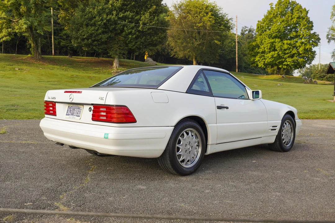 1996 Mercedes-Benz R129 SL-Class - Image 10 of 31