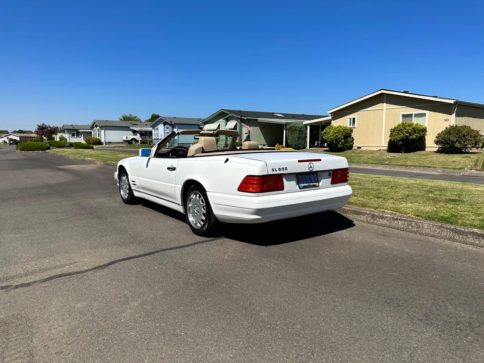 1996 Mercedes-Benz R129 SL-Class - Image 11 of 31