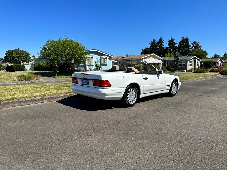 1996 Mercedes-Benz R129 SL-Class - Image 13 of 31