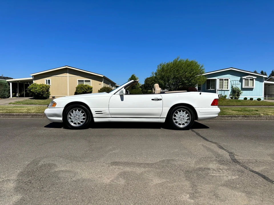 1996 Mercedes-Benz R129 SL-Class - Image 9 of 31