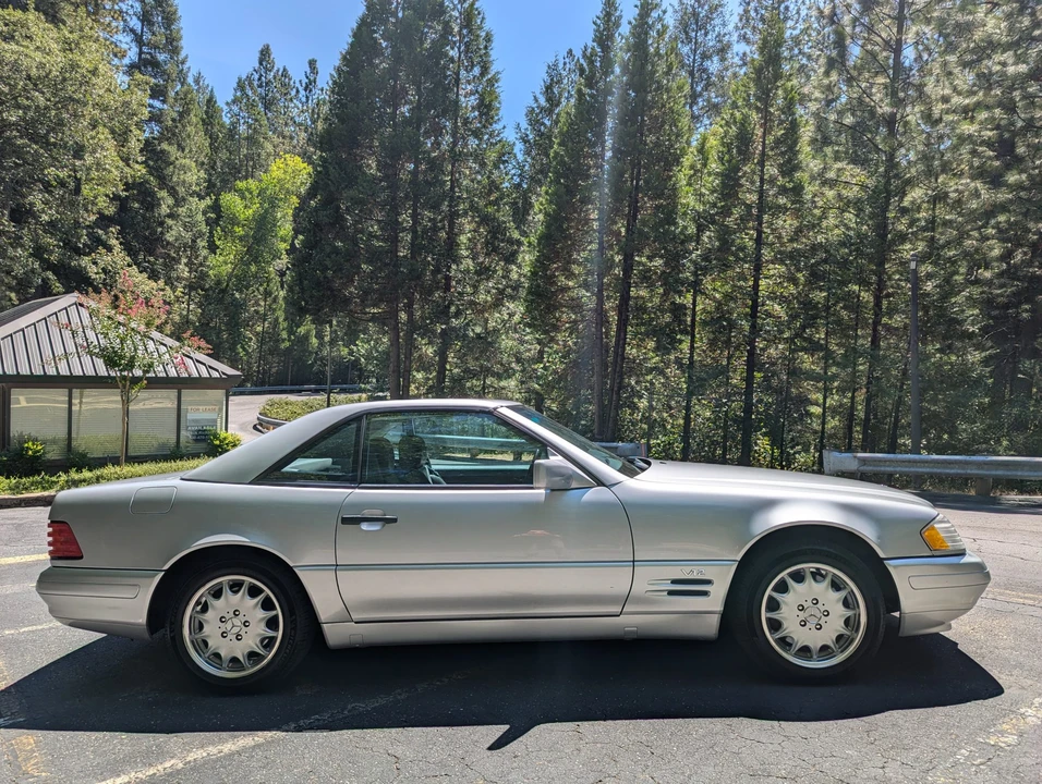1996 Mercedes-Benz R129 SL-Class - Image 9 of 31