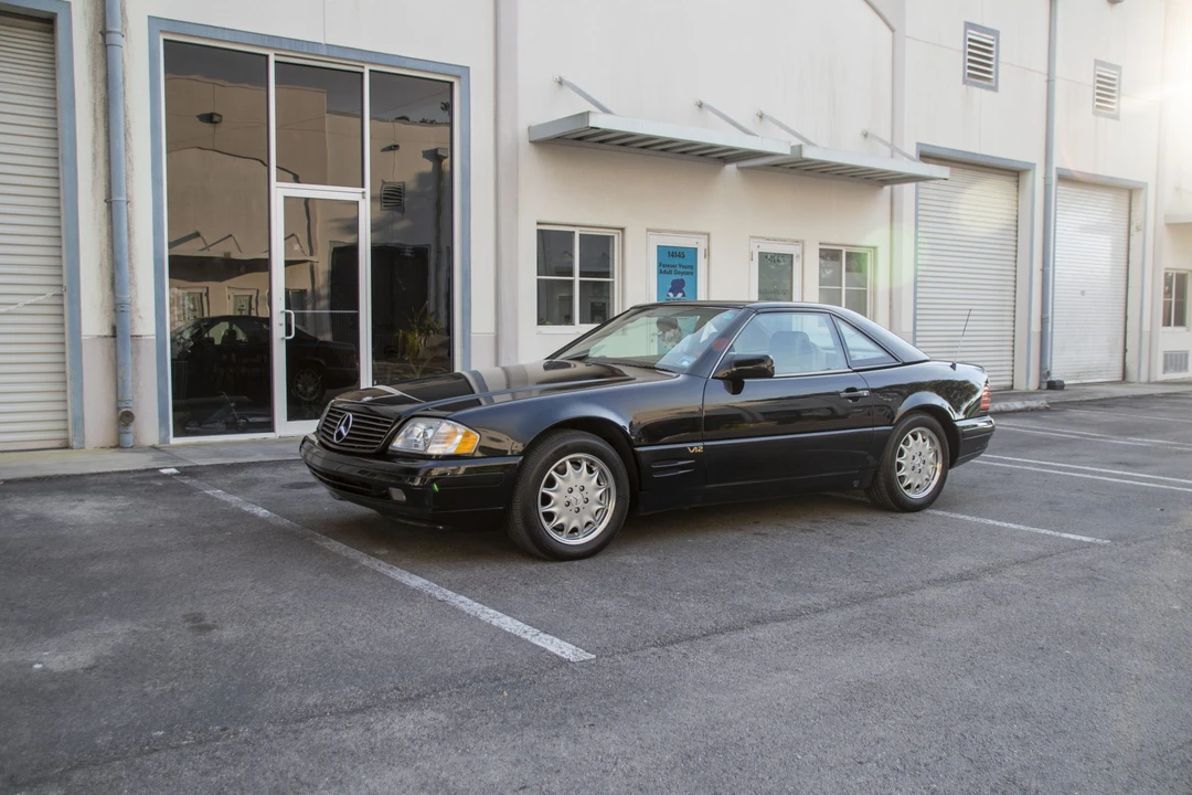 1996 Mercedes-Benz R129 SL-Class - Image 11 of 31