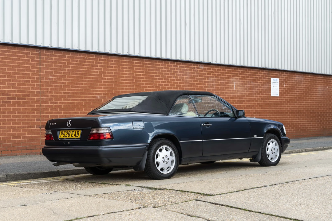 1996 Mercedes-Benz W124 E-Class - Image 10 of 31