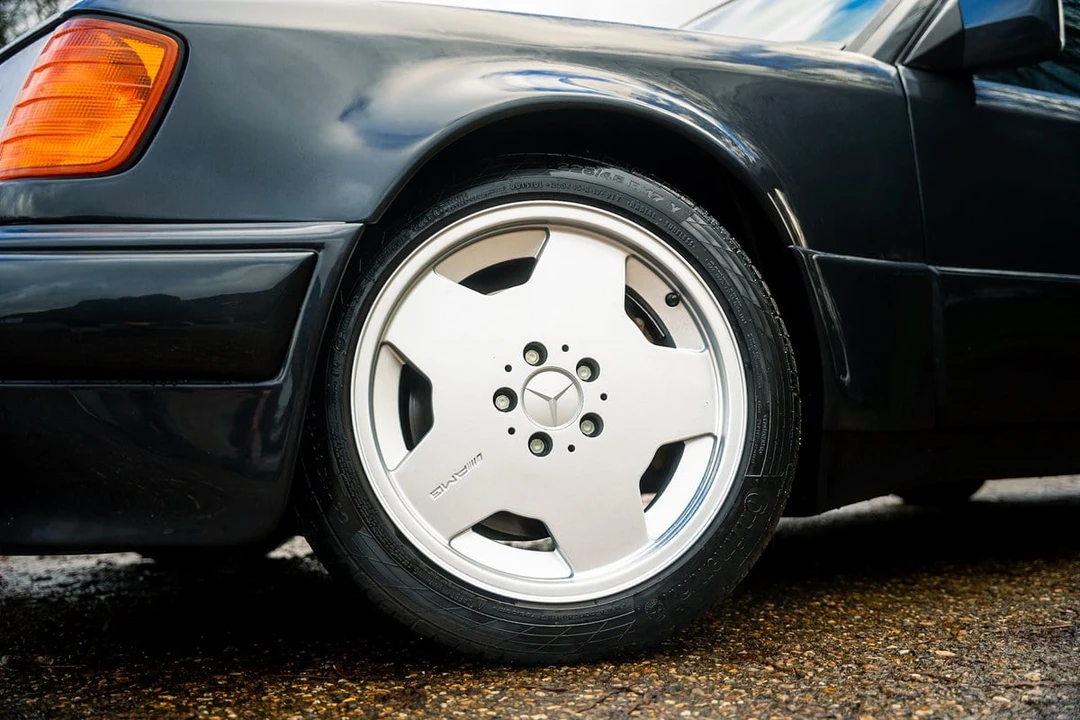 1996 Mercedes-Benz W124 E-Class - Image 30 of 30
