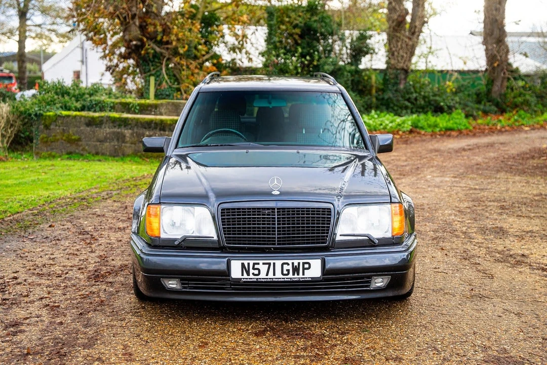 1996 Mercedes-Benz W124 E-Class - Image 8 of 30