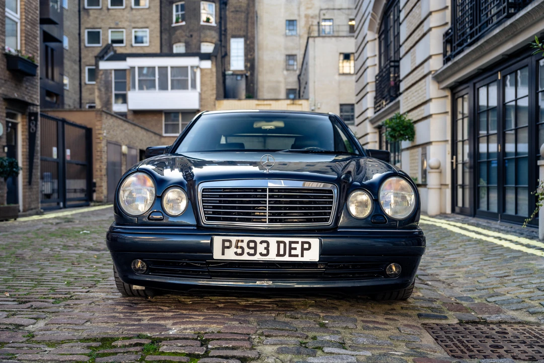 1996 Mercedes-Benz W210 E 36 & E 50 & E 55 & E 60 AMG - Image 2 of 31