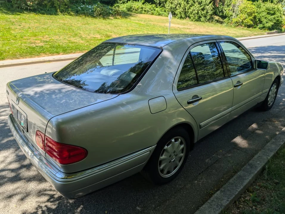 1996 Mercedes-Benz W210 E-Class - Image 2 of 10