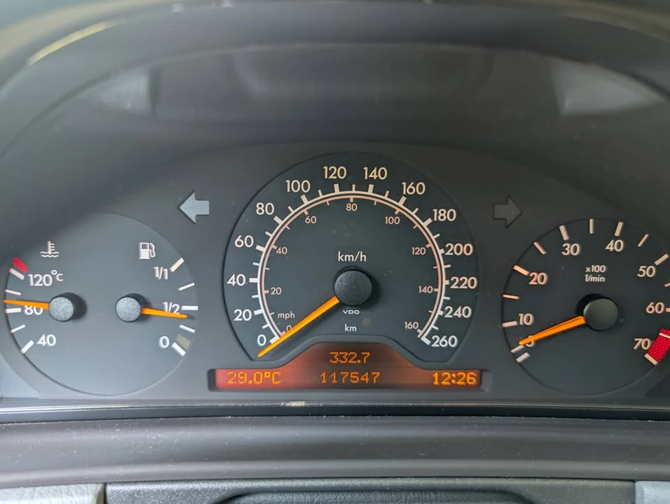 1996 Mercedes-Benz W210 E-Class - Image 10 of 10