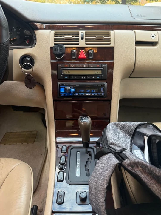 1996 Mercedes-Benz W210 E-Class - Image 12 of 20