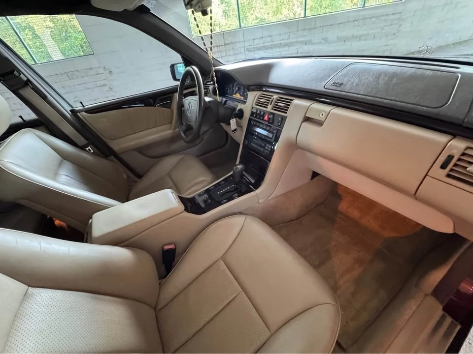 1996 Mercedes-Benz W210 E-Class - Image 12 of 19