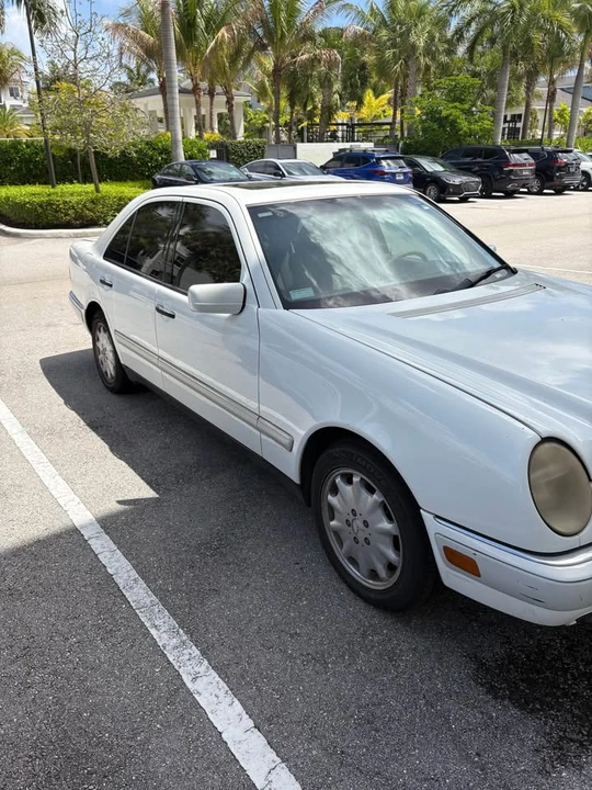 1996 Mercedes-Benz W210 E-Class - Image 3 of 19