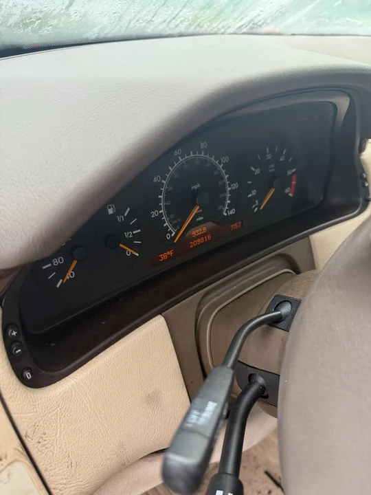 1996 Mercedes-Benz W210 E-Class - Image 3 of 4