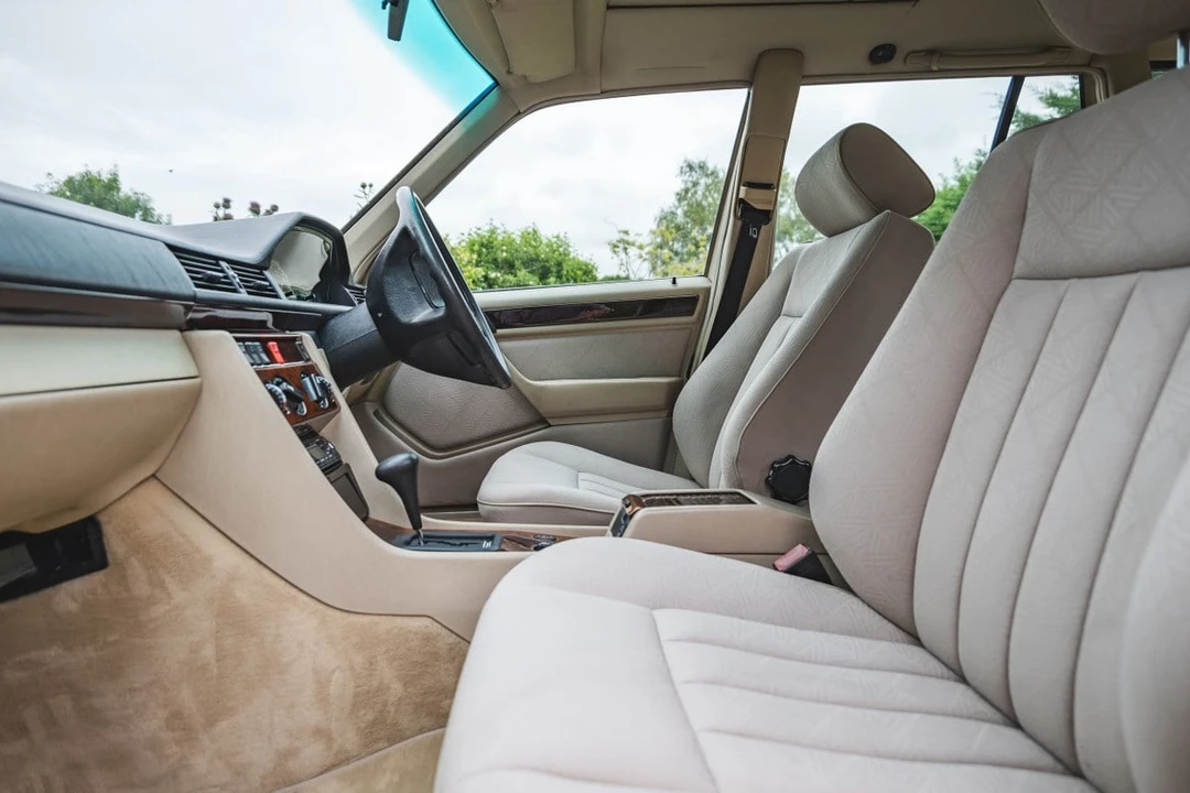 1996 Mercedes-Benz W124 E-Class - Image 23 of 30