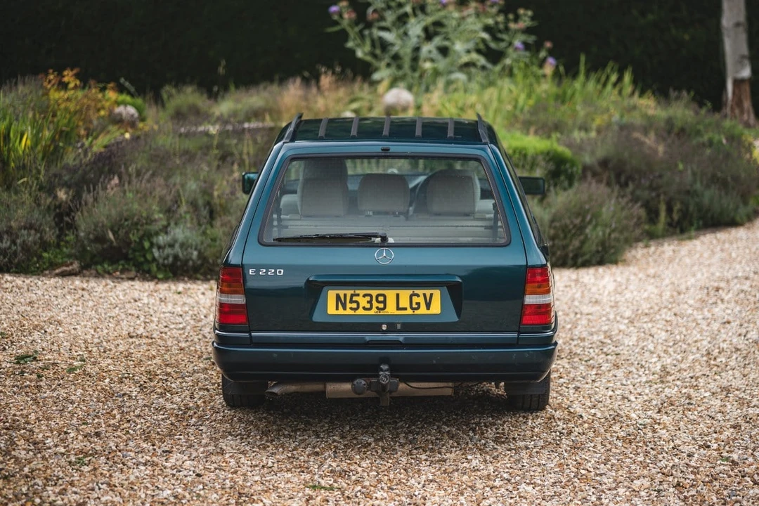 1996 Mercedes-Benz W124 E-Class - Image 10 of 30