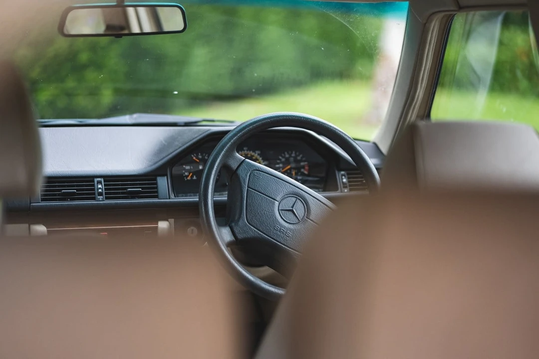 1996 Mercedes-Benz W124 E-Class - Image 26 of 30