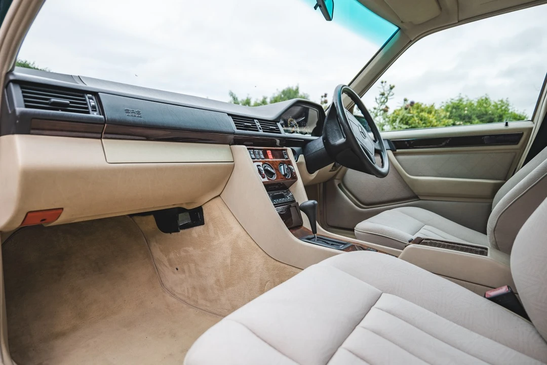 1996 Mercedes-Benz W124 E-Class - Image 22 of 30