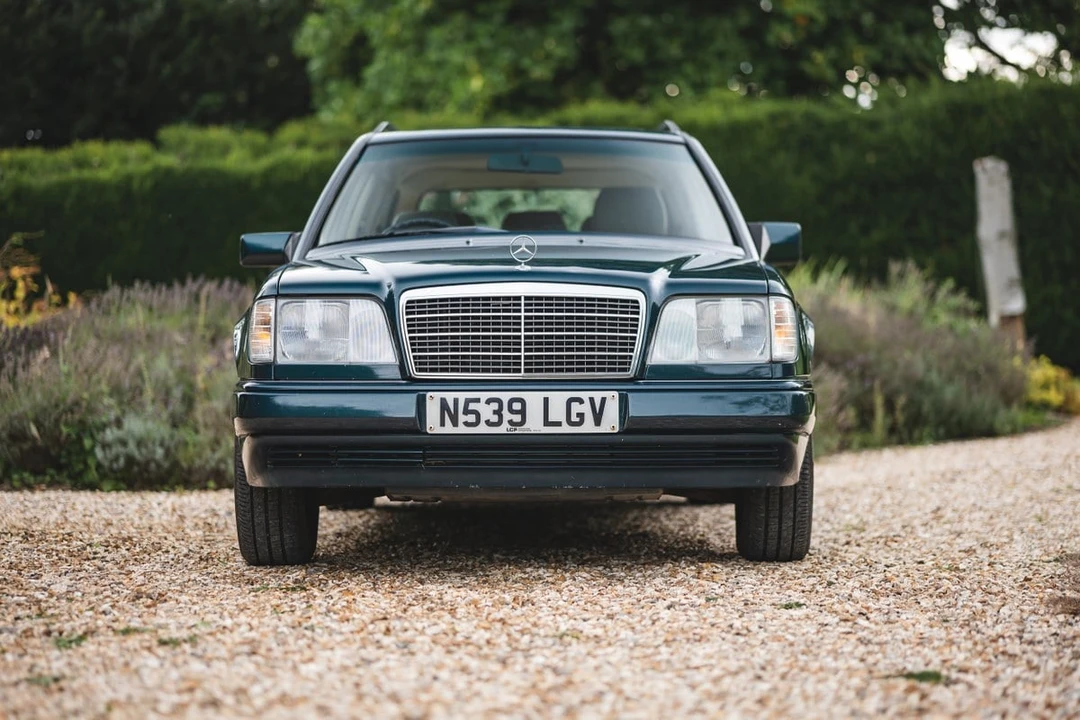 1996 Mercedes-Benz W124 E-Class - Image 4 of 30