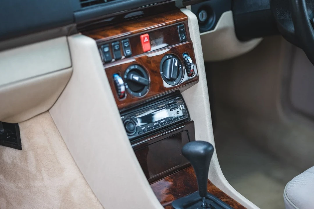 1996 Mercedes-Benz W124 E-Class - Image 30 of 30