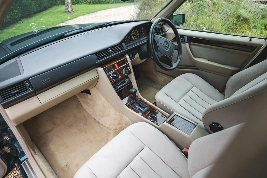 1996 Mercedes-Benz W124 E-Class - Image 25 of 30
