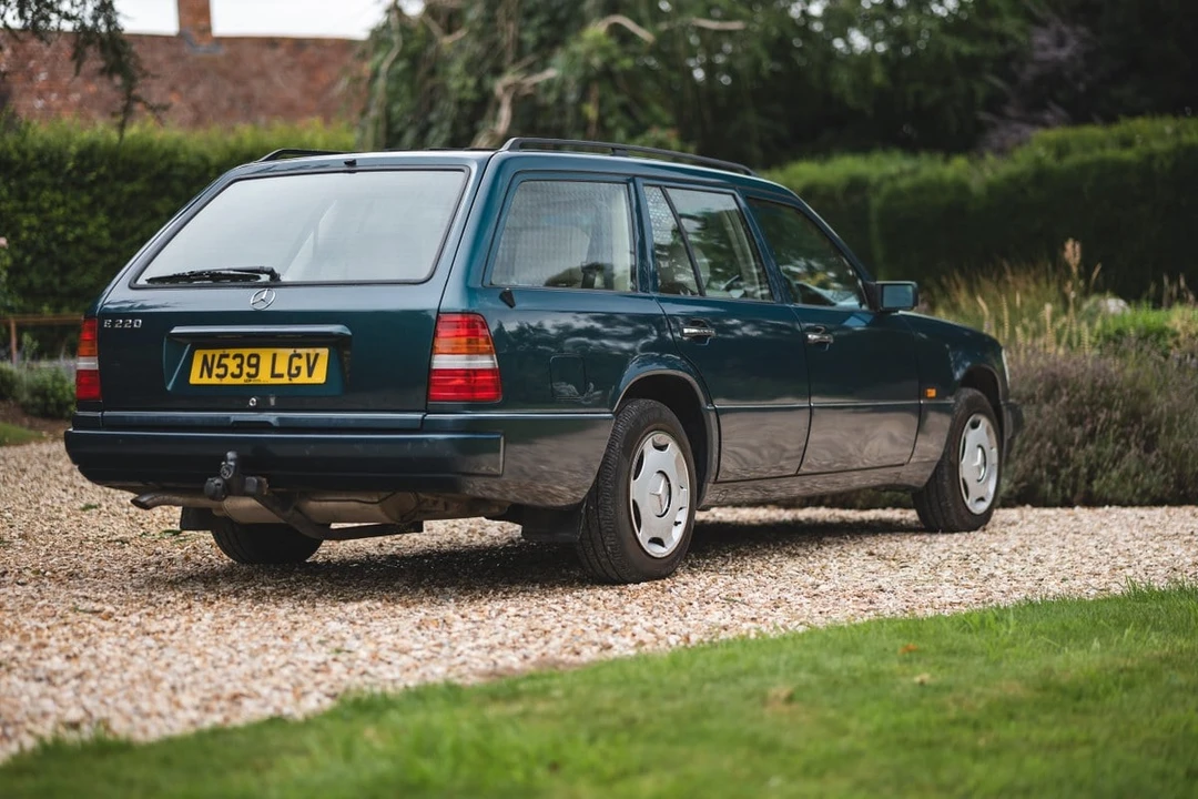 1996 Mercedes-Benz W124 E-Class - Image 9 of 30