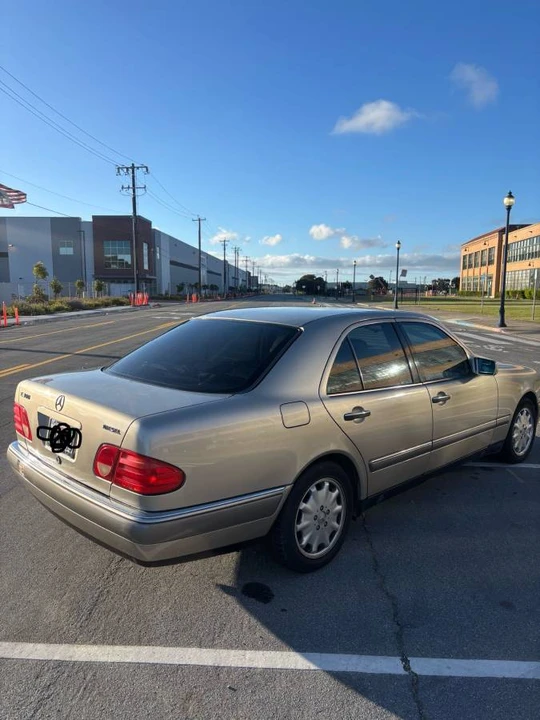 1996 Mercedes-Benz W210 E-Class - Image 4 of 16