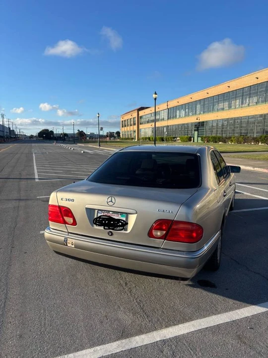 1996 Mercedes-Benz W210 E-Class - Image 3 of 16