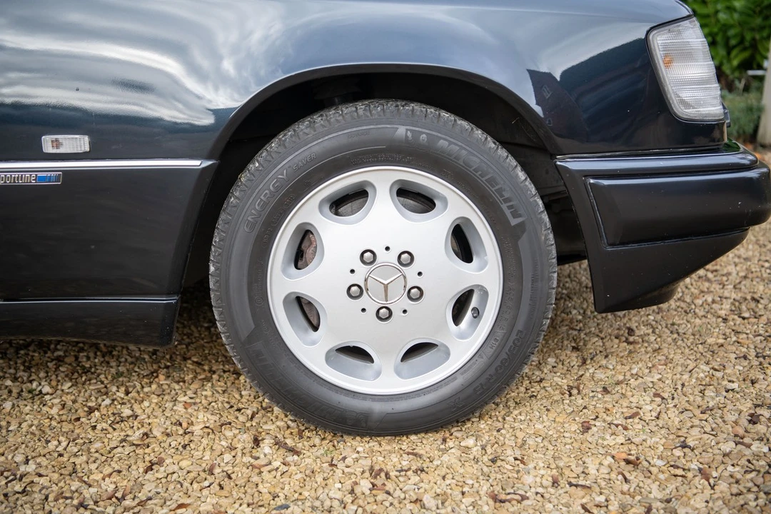 1996 Mercedes-Benz W124 E-Class - Image 20 of 30