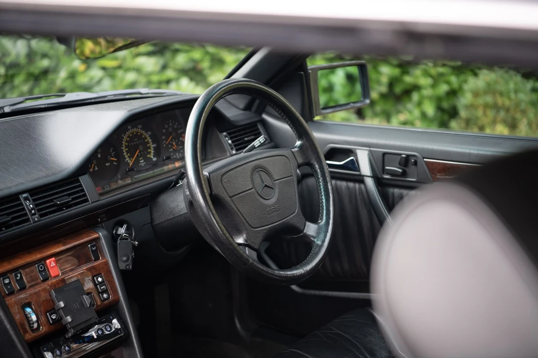 1996 Mercedes-Benz W124 E-Class - Image 10 of 30