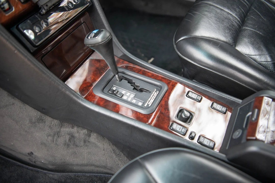 1996 Mercedes-Benz W124 E-Class - Image 28 of 30
