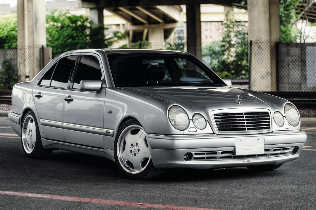 1996 Mercedes-Benz W210 E 36 & E 50 & E 55 & E 60 AMG - Image 2 of 31