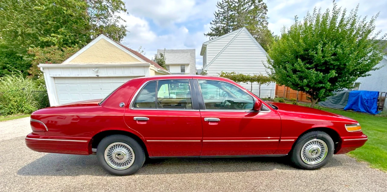 1996 Mercury Grand Marquis - Image 8 of 26