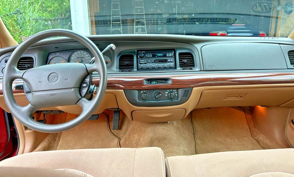1996 Mercury Grand Marquis - Image 18 of 26