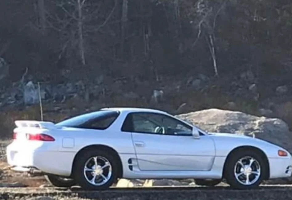 1996 Mitsubishi 3000GT Series 2 - Image 3 of 11