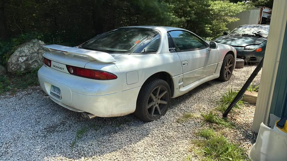 1996 Mitsubishi 3000GT Series 2 - Image 2 of 5